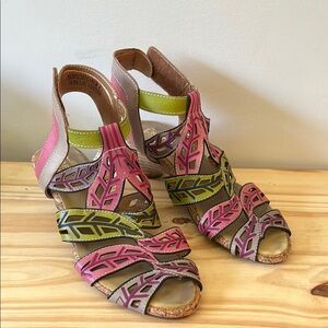 L'ATISTE| Pink and Green Leaf Sandals with Adjustable Straps sz 40